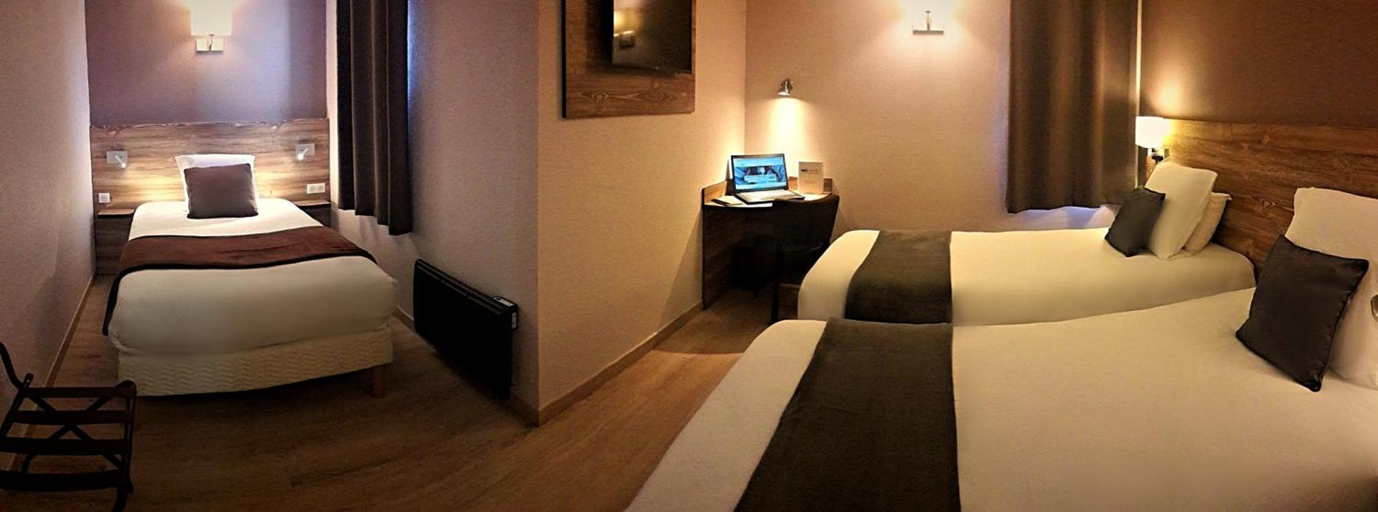 Brit Hotel Confort Pau Lons Екстер'єр фото