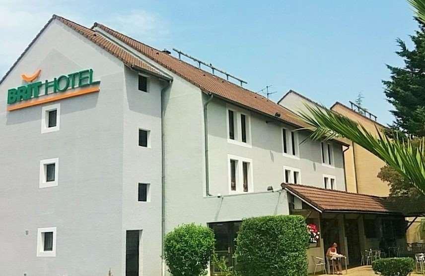 Brit Hotel Confort Pau Lons Екстер'єр фото