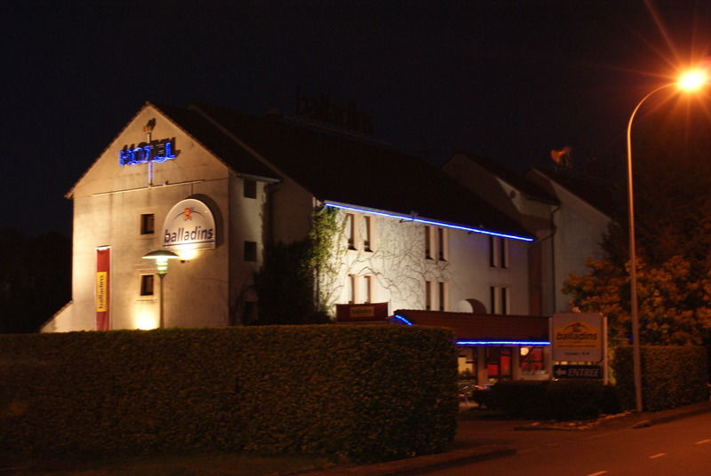 Brit Hotel Confort Pau Lons Екстер'єр фото