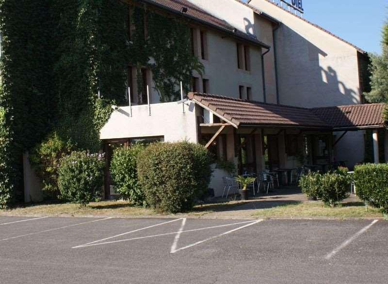 Brit Hotel Confort Pau Lons Екстер'єр фото